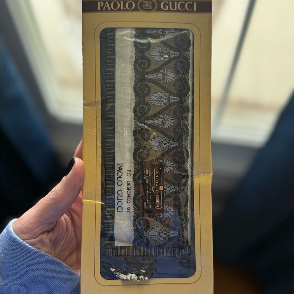 GUCCI Vintage Paolo Silk Pocket Square Scarf NIB Geometric Print - Picture 3 of 7